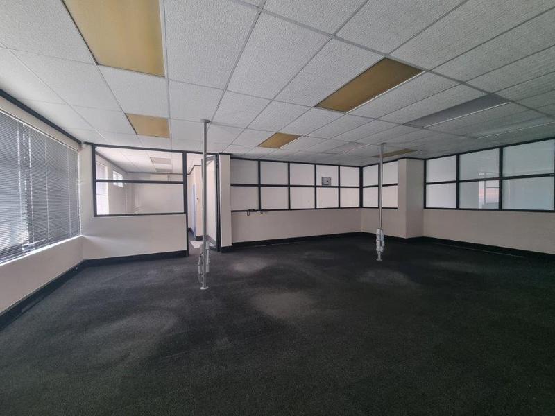 To Let commercial Property for Rent in Mount Croix Eastern Cape